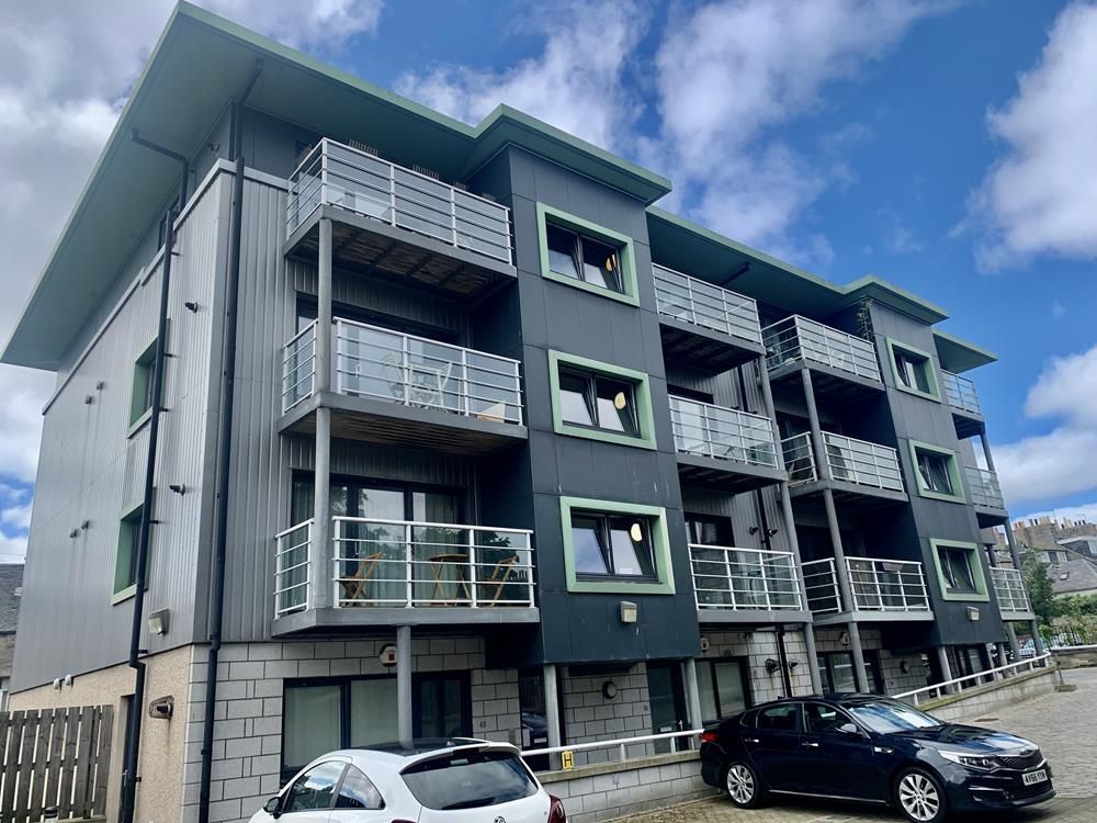 Property photo 1 of 12 External