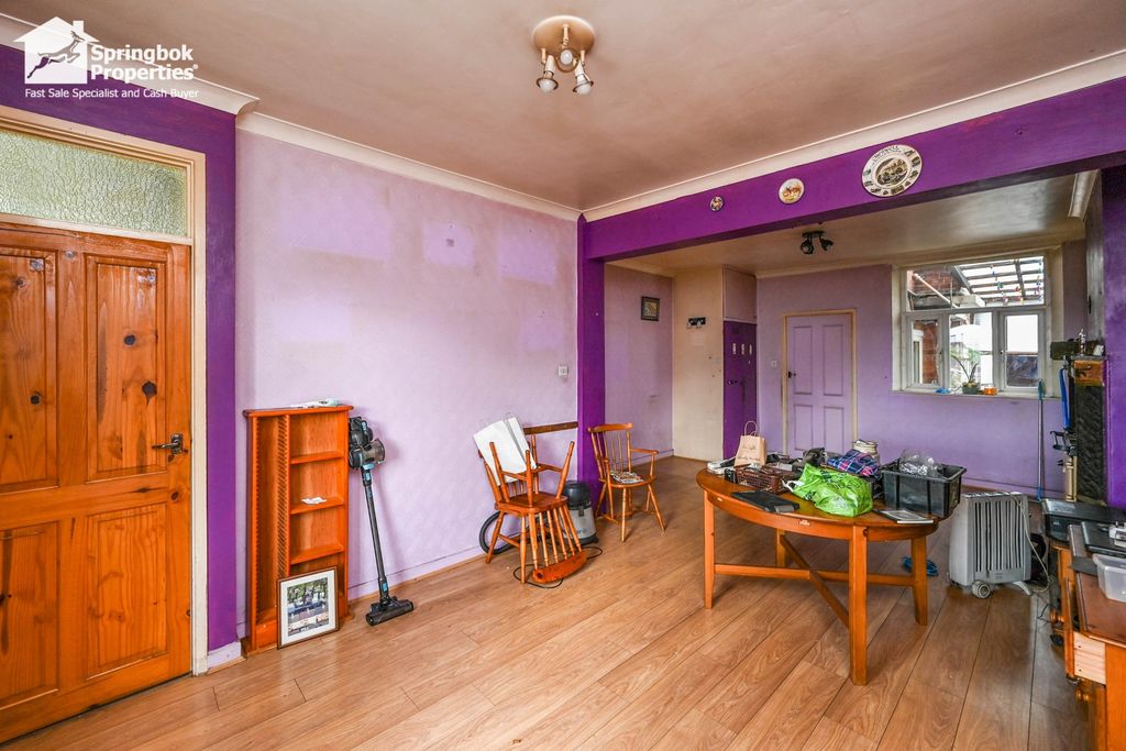 Property photo 3 of 17 Image 2