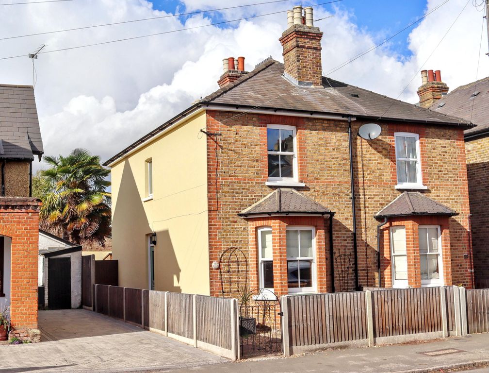 Property photo 1 of 9