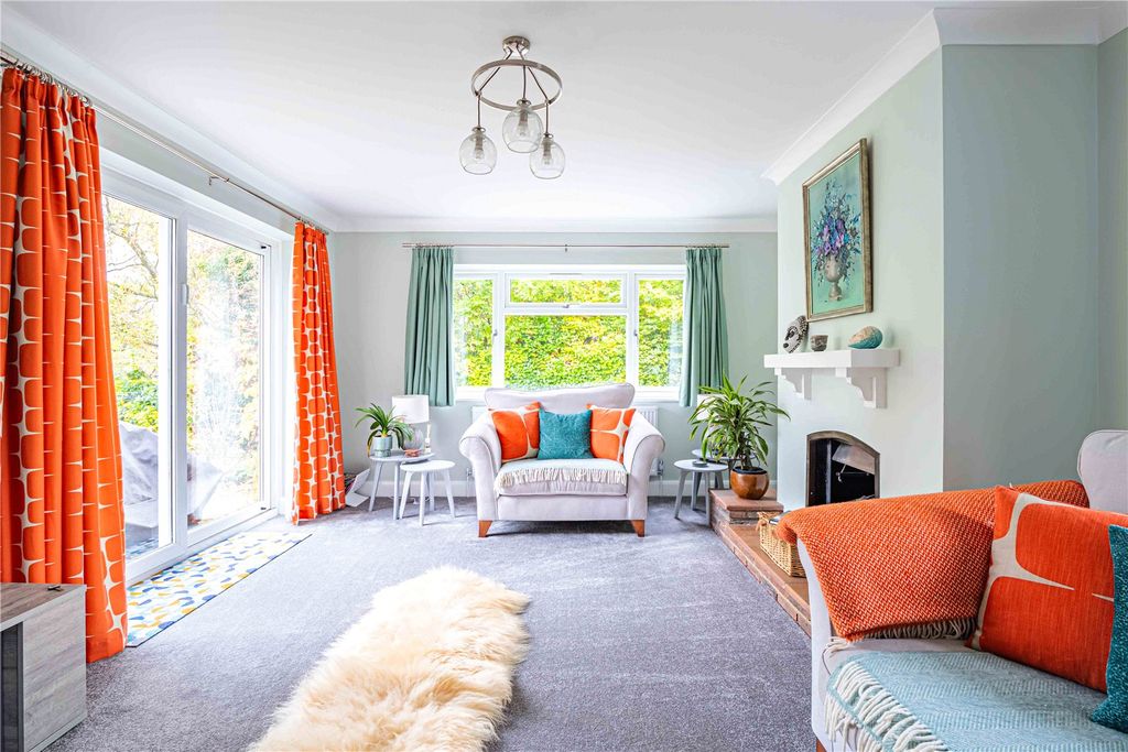 Property photo 2 of 19 Picture No. 18