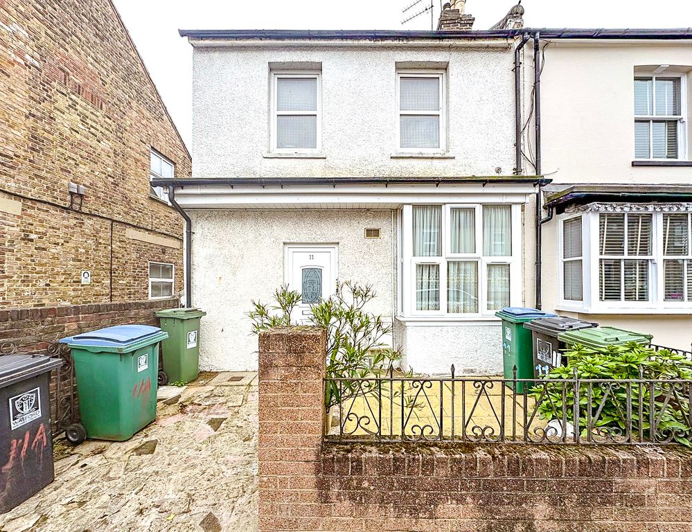 Property photo 1 of 9