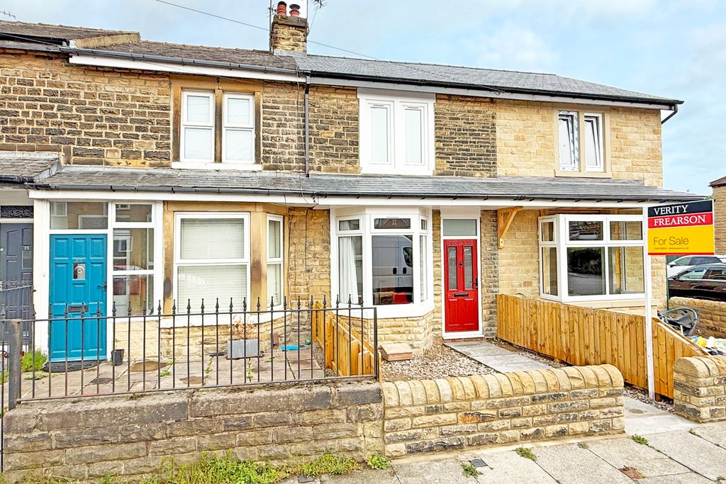 Property photo 1 of 12