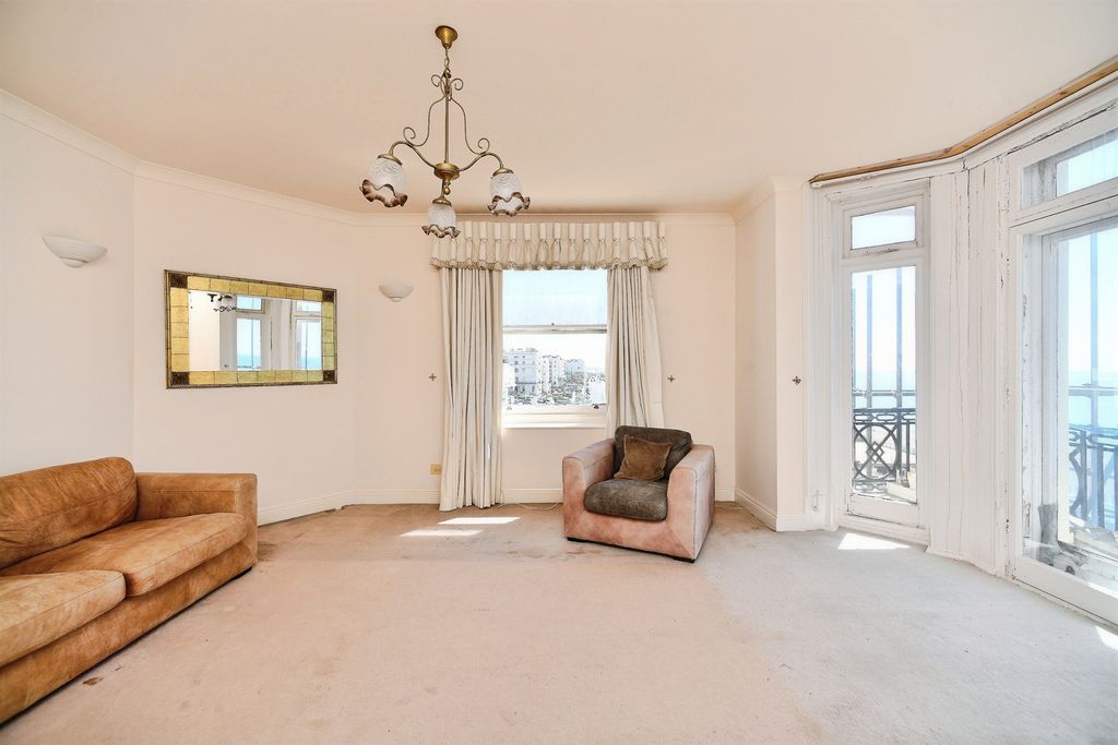 Property photo 3 of 22