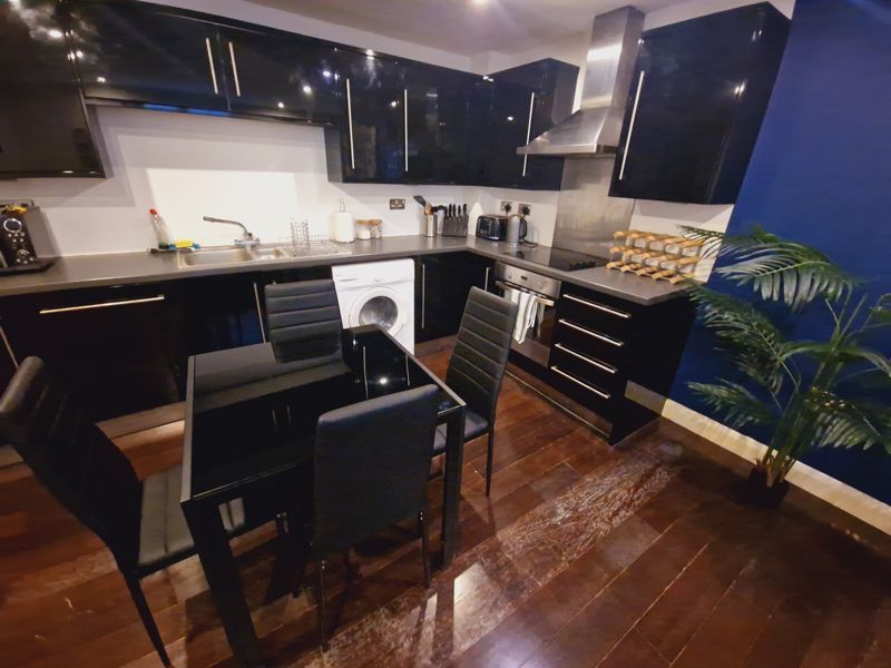 Property photo 3 of 9 Photo 12