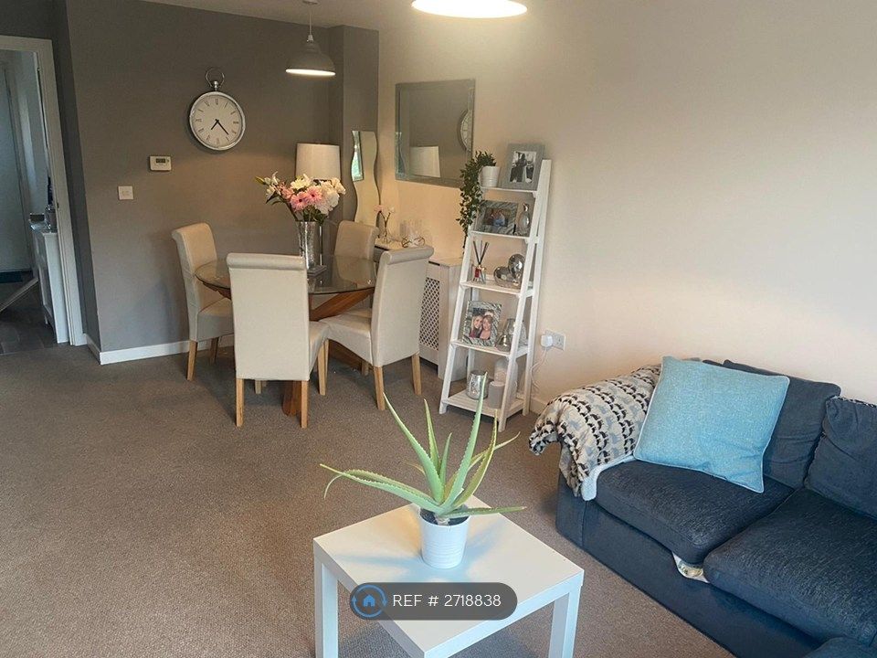 Property photo 3 of 15 Dining Area