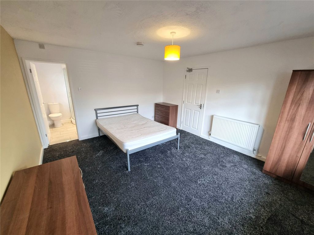 Property photo 1 of 6 Picture No. 06