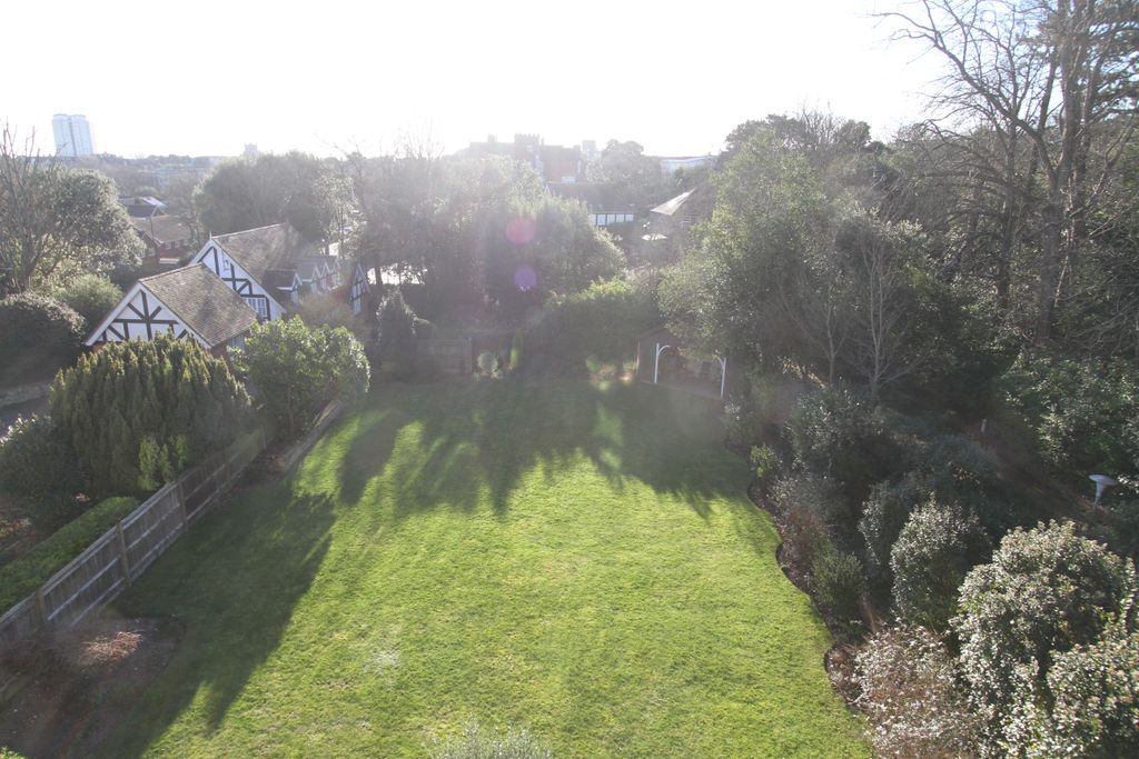 Additional image 13 of 5 bed flat for saleGaudick Road, Eastbourne BN20