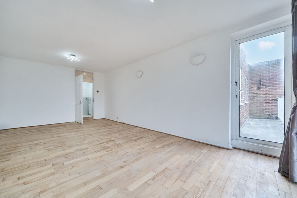 Property photo 3 of 14 Reception Room