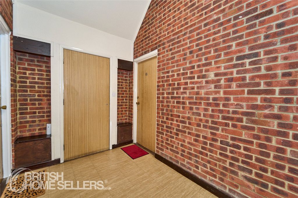 Property photo 3 of 14 Picture No. 05