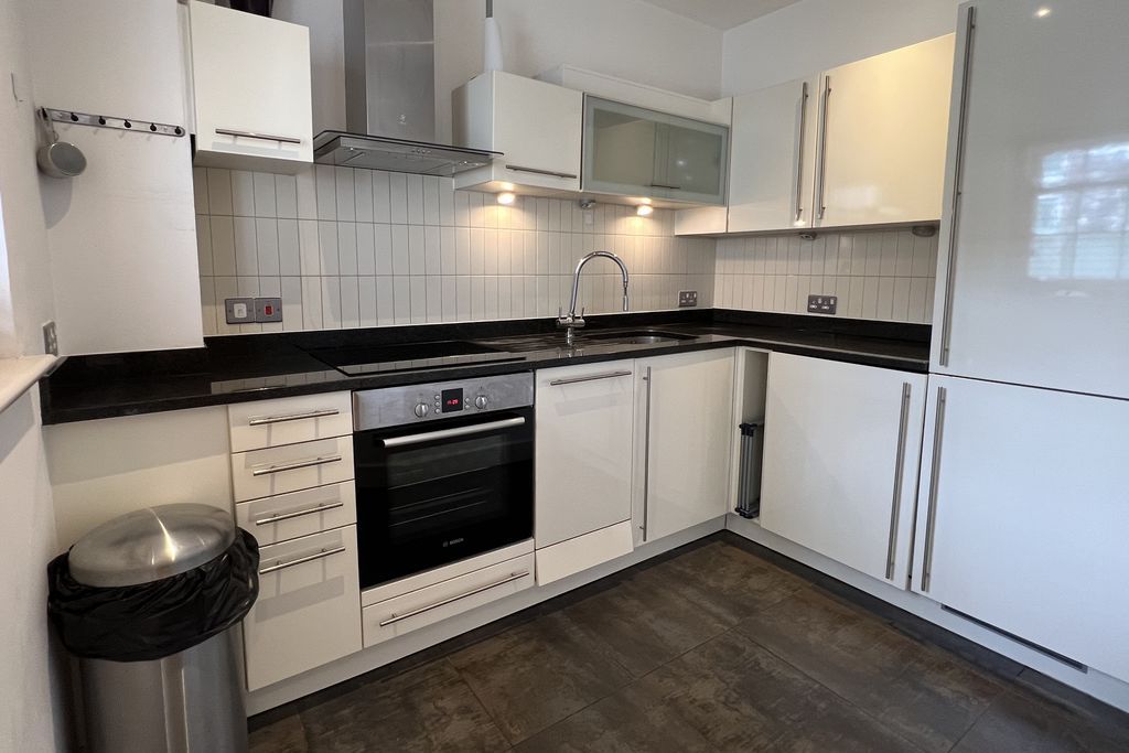 Property photo 3 of 9 Photo 5