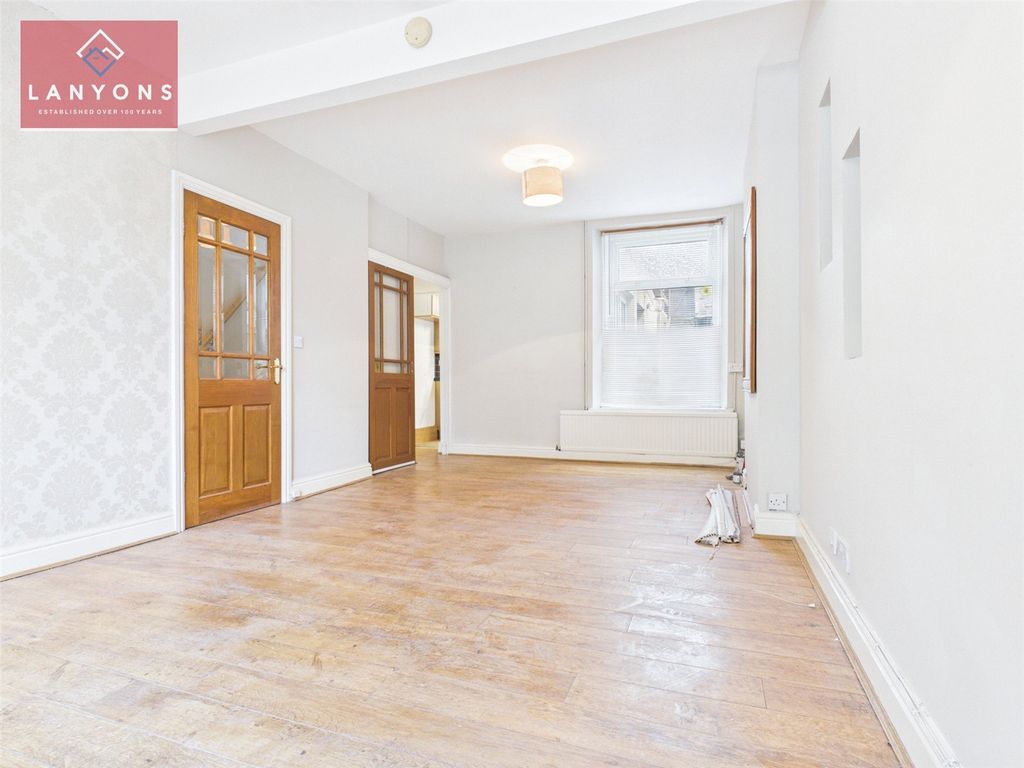 Property photo 3 of 13 Picture No. 26