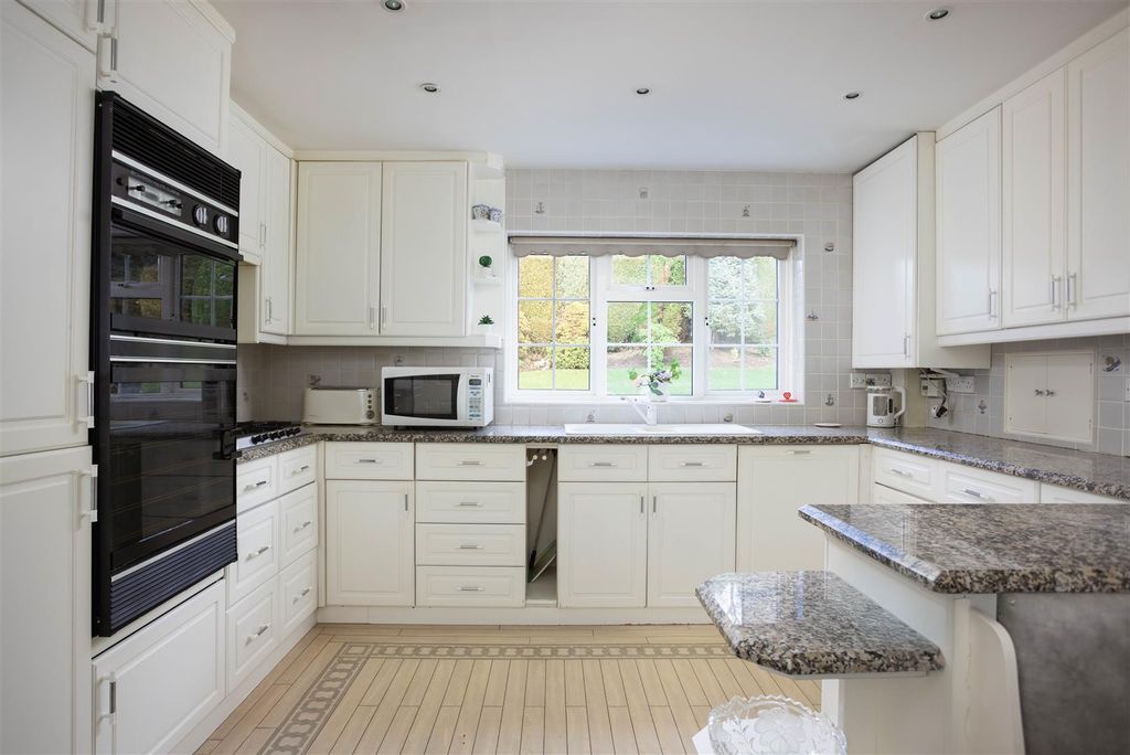 Property photo 3 of 17 00004.Jpg