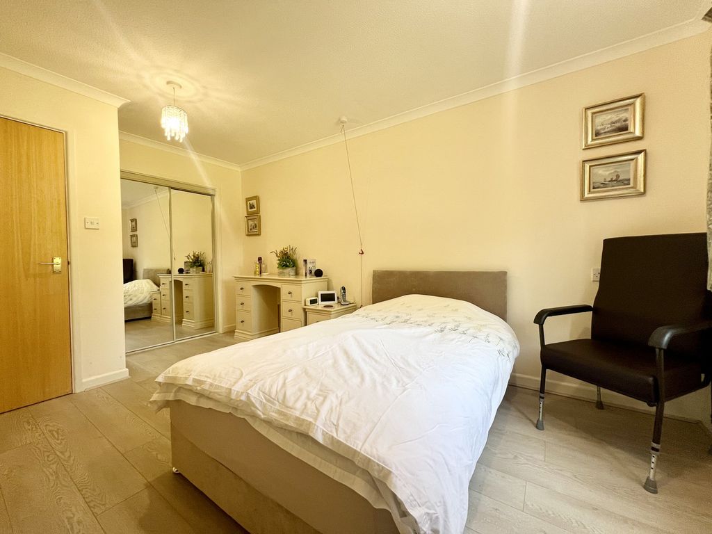 Additional image 6 of 1 bed flat for saleFairacres Road, Didcot OX11