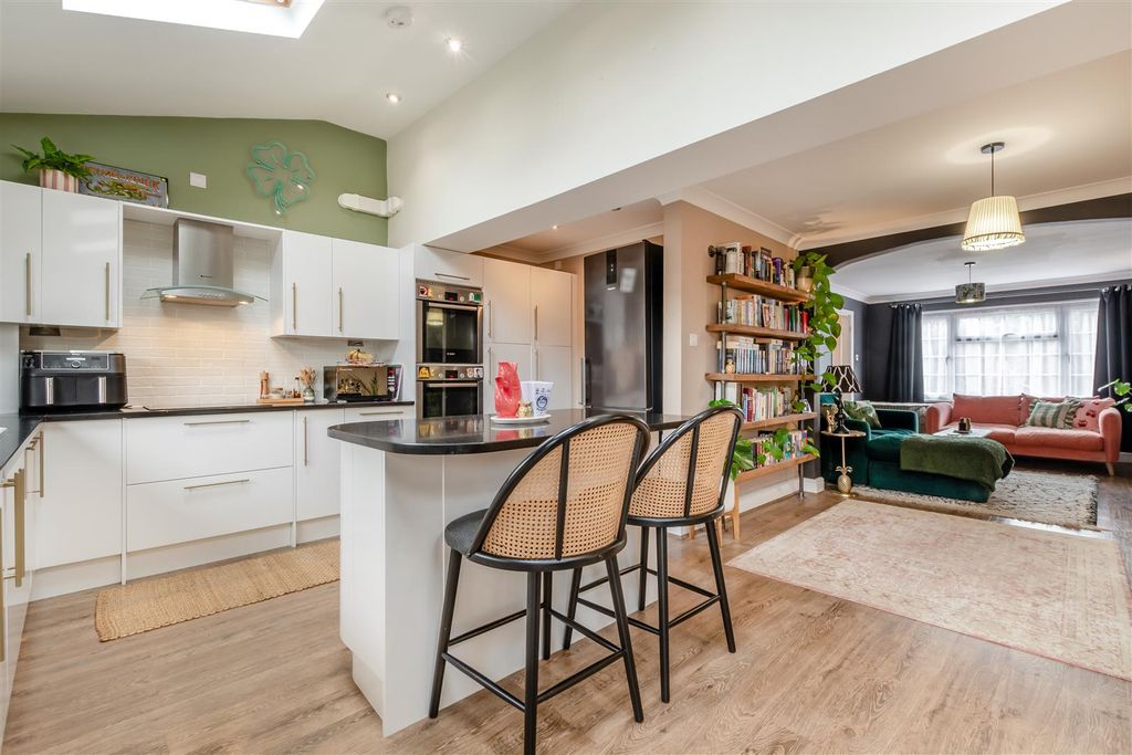 Property photo 1 of 19 Kitchen