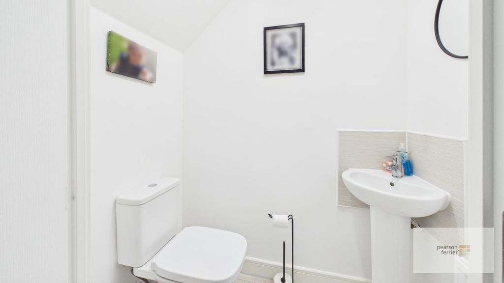 Property photo 2 of 14 WC
