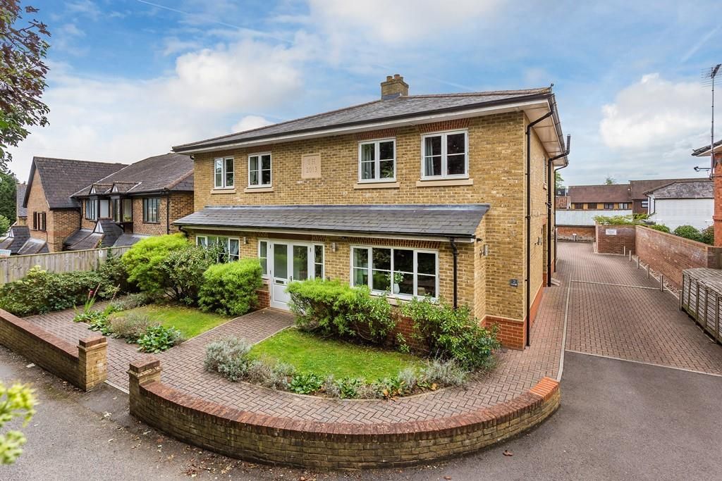 Property photo 1 of 12 F2-Fraser-Court-21.Jpg