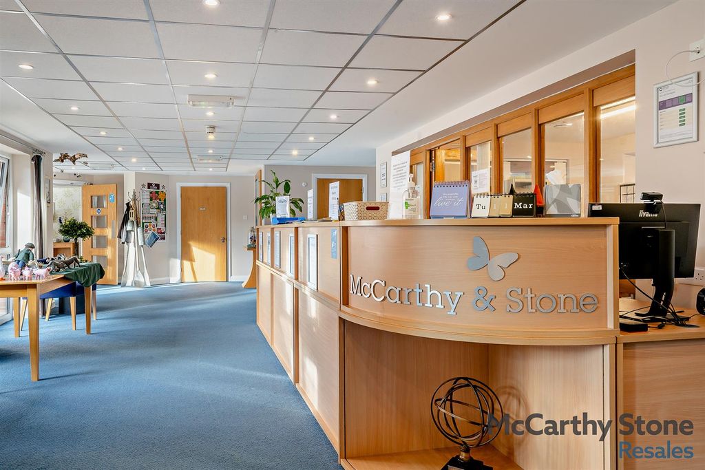 Property photo 2 of 38 Marbury Court