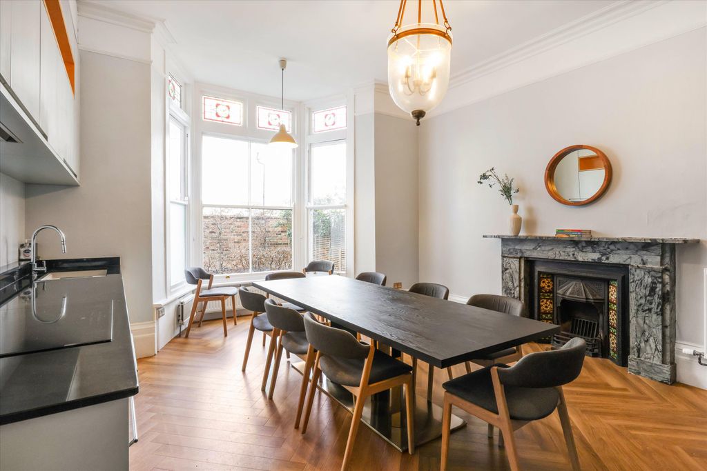 Property photo 2 of 32 Image