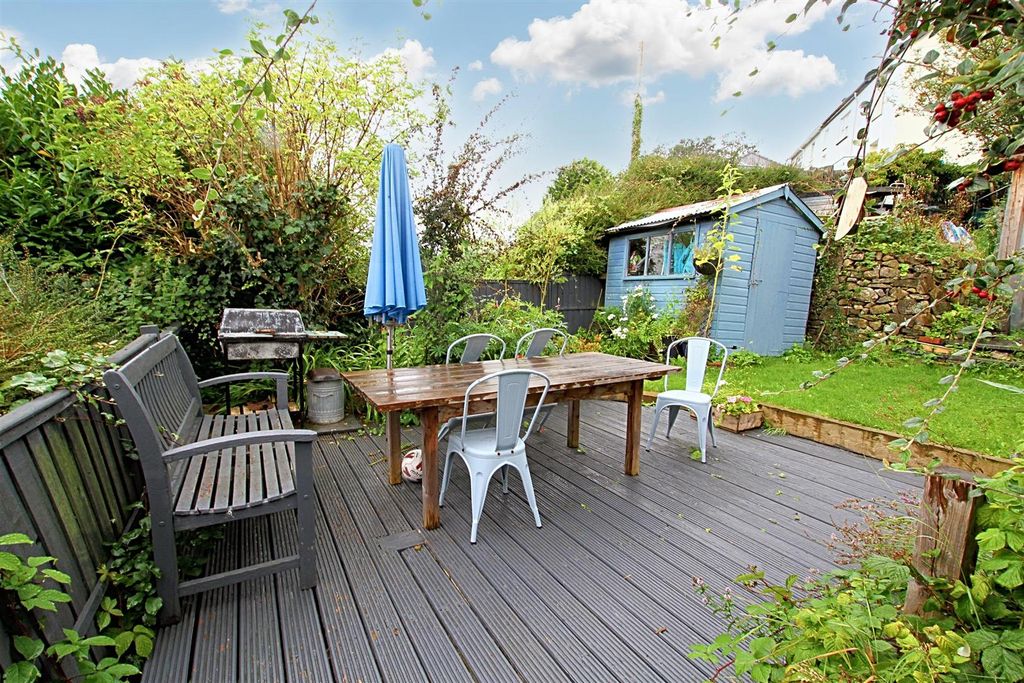 Property photo 2 of 41 Sun Deck - Garden