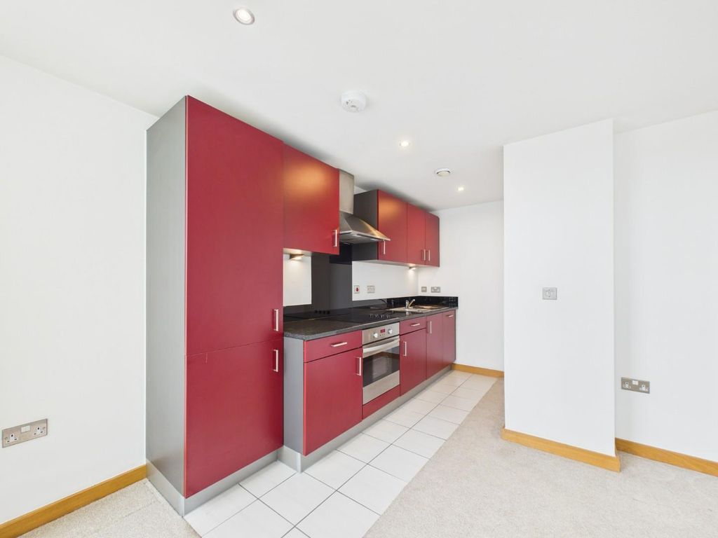 Property photo 3 of 13 Cam01268G0-Pr0483-Still003.Jpg