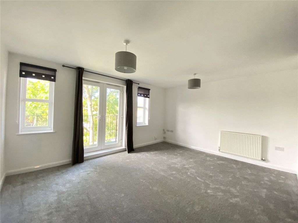 Property photo 3 of 8 Picture No. 07