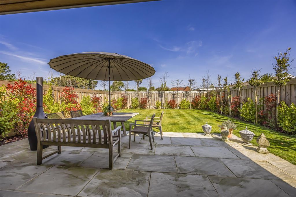 Property photo 3 of 22 45 East Bracklesham Drive, Bracklesham Bay-Portico