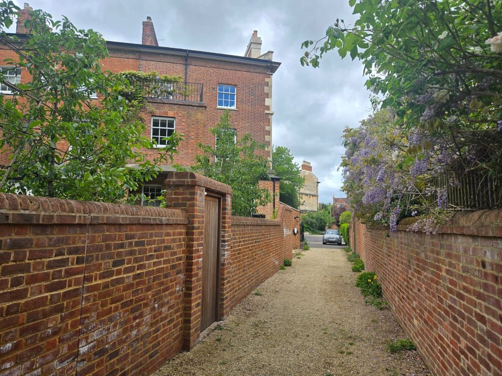 Additional image 16 of 4 bed end terrace house for salePark Town, Oxford OX2