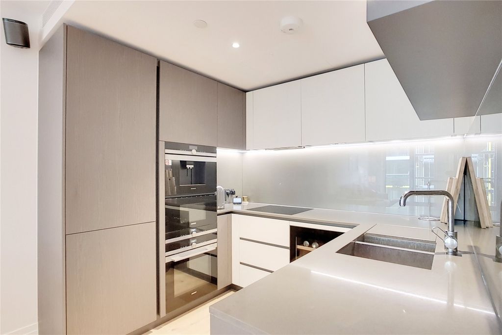 Property photo 3 of 14 Picture No. 06