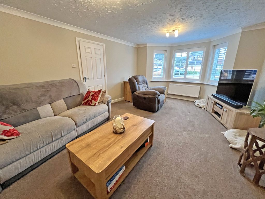 Property photo 3 of 21 Picture No. 11