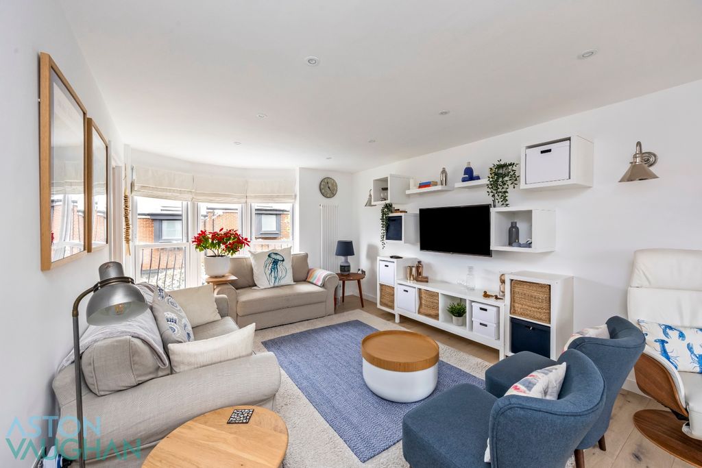 Property photo 2 of 20 4879861