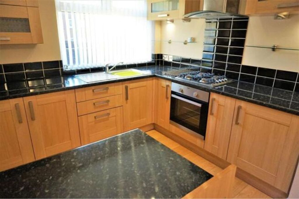 Property photo 2 of 23