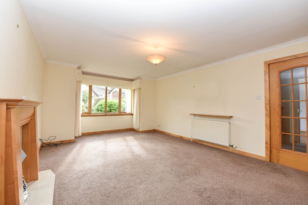 Property photo 3 of 24