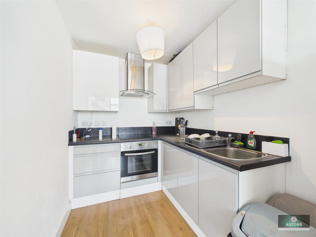 Property photo 2 of 6 Cam02067G0-Pr0335-Still007.Jpg