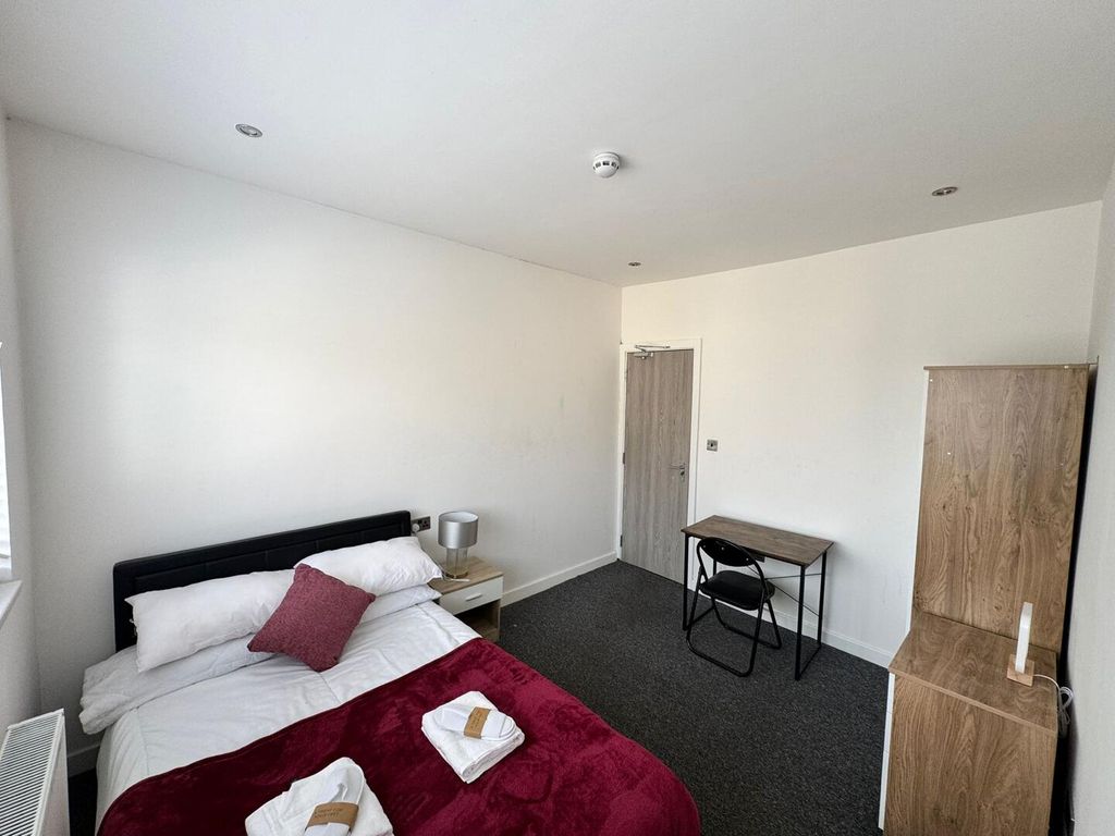 Property photo 2 of 11 Bedroom