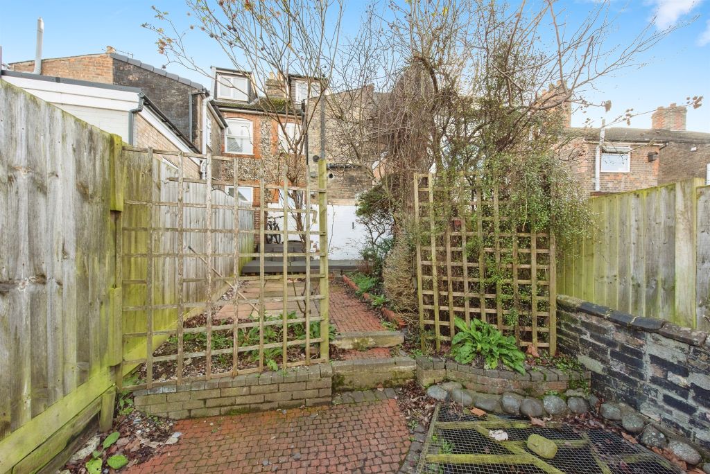 Property photo 2 of 13