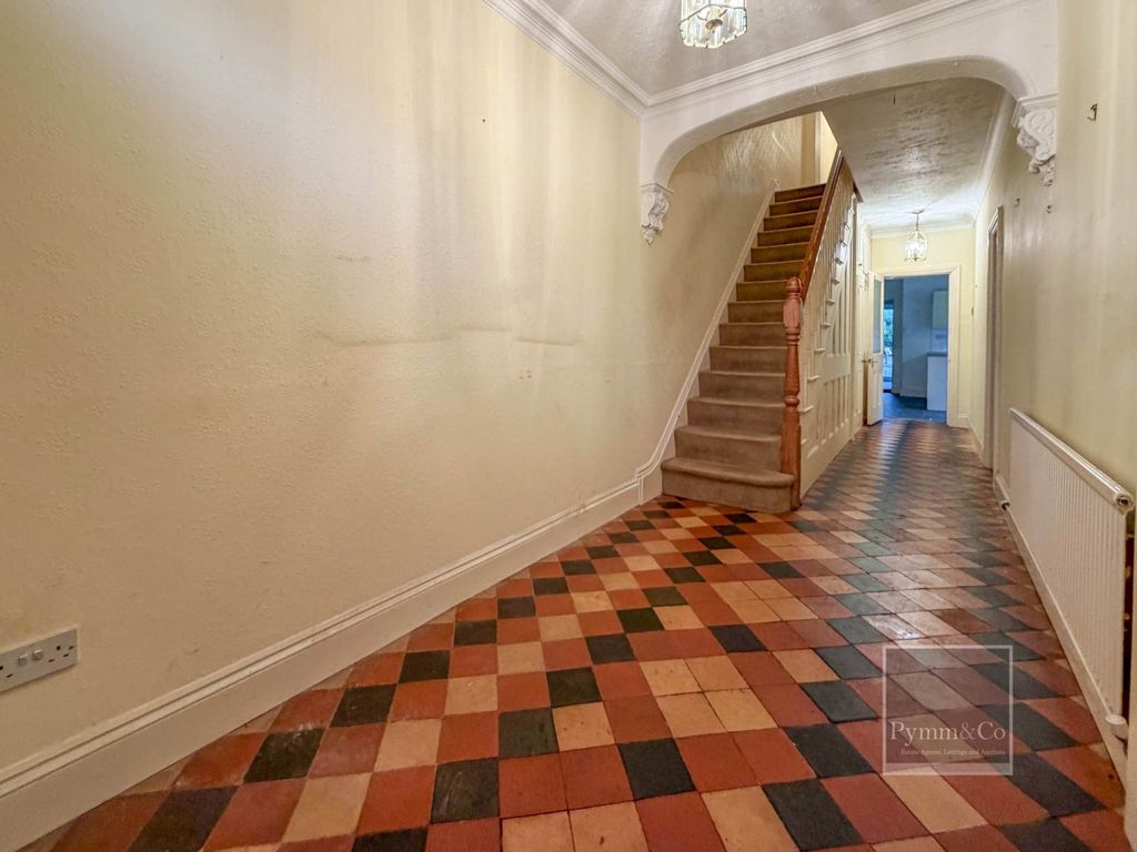 Property photo 3 of 30