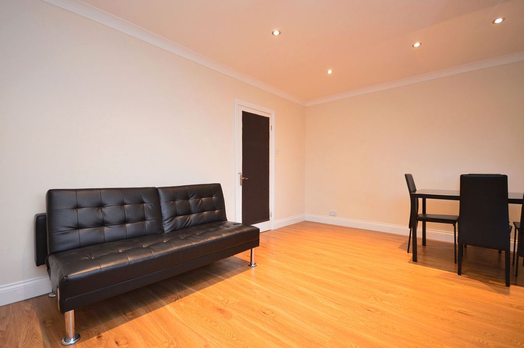 Property photo 3 of 9 Gallery