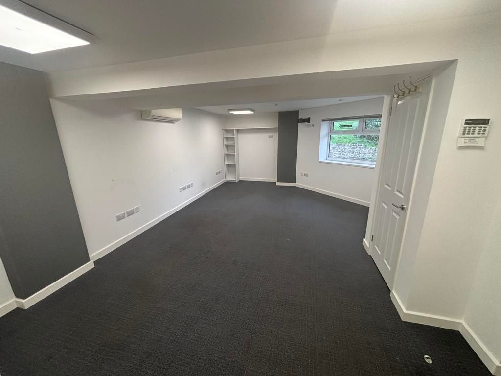 Property photo 2 of 11 Photo 2