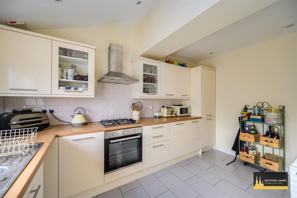 Property photo 3 of 22 Open Plan Kitchen Dining Room