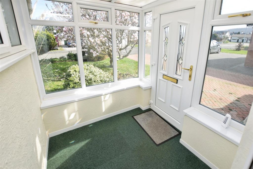 Property photo 2 of 17 Porch.Jpg