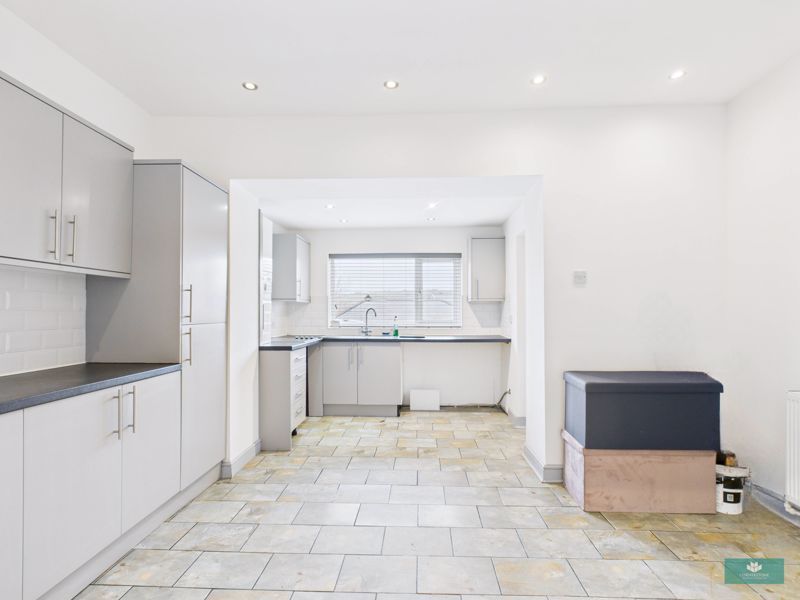 Property photo 2 of 13 Photo 9