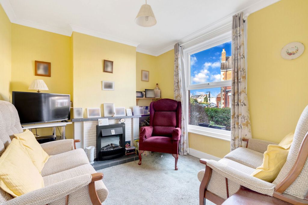 Property photo 3 of 10