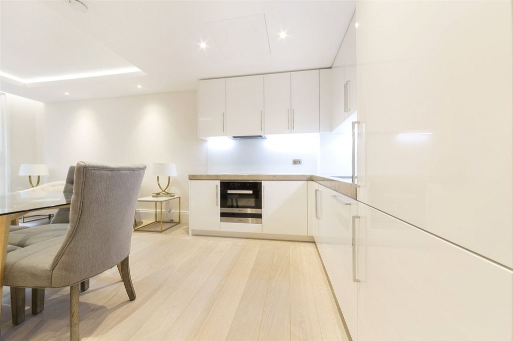 Property photo 3 of 13 Picture No. 05