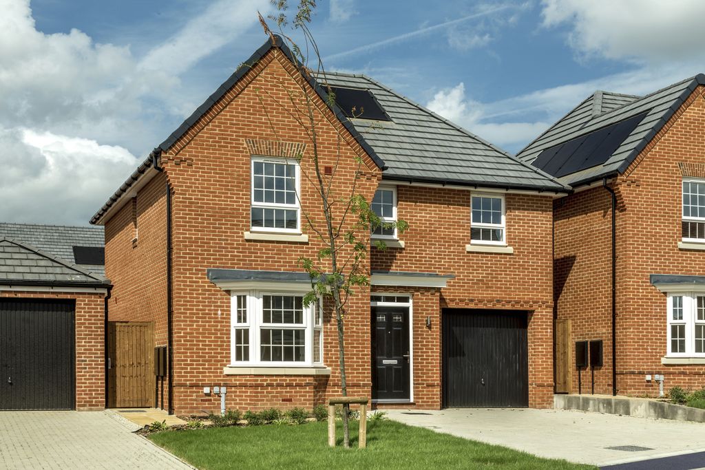 Property photo 1 of 7 Thornhill External