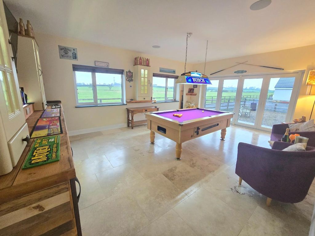 Property photo 3 of 39 Games Room