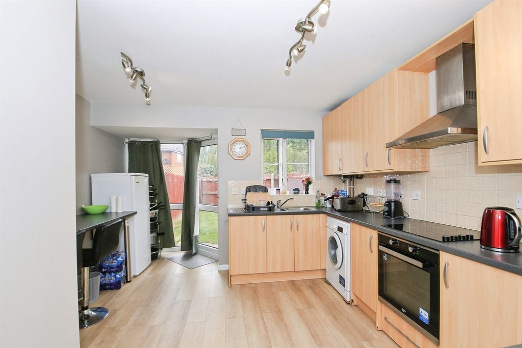 Property photo 2 of 13