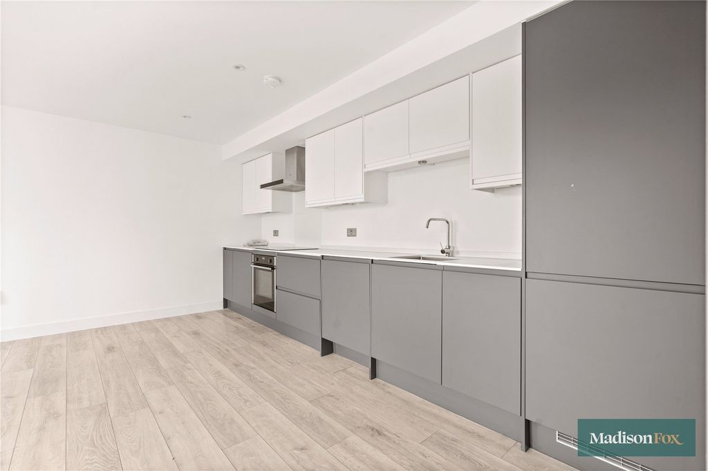 Property photo 3 of 8 Picture No. 06