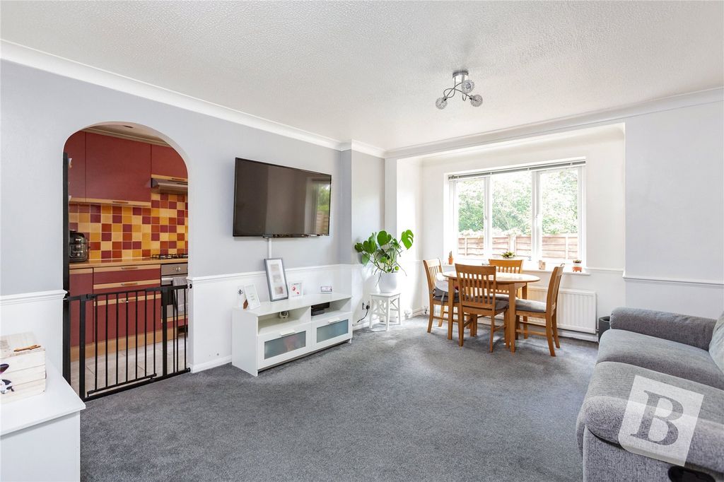 Property photo 3 of 8 Lounge/Diner