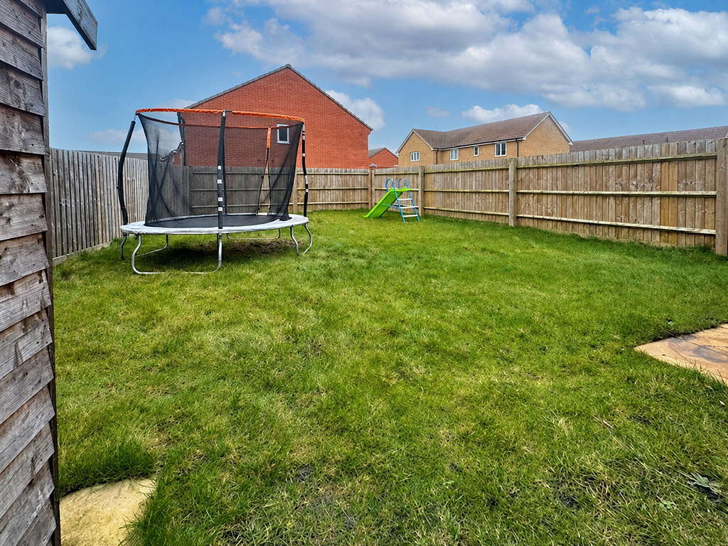 Property photo 3 of 16 056E3091-409B-4748-A329-56d41F1Bfc31