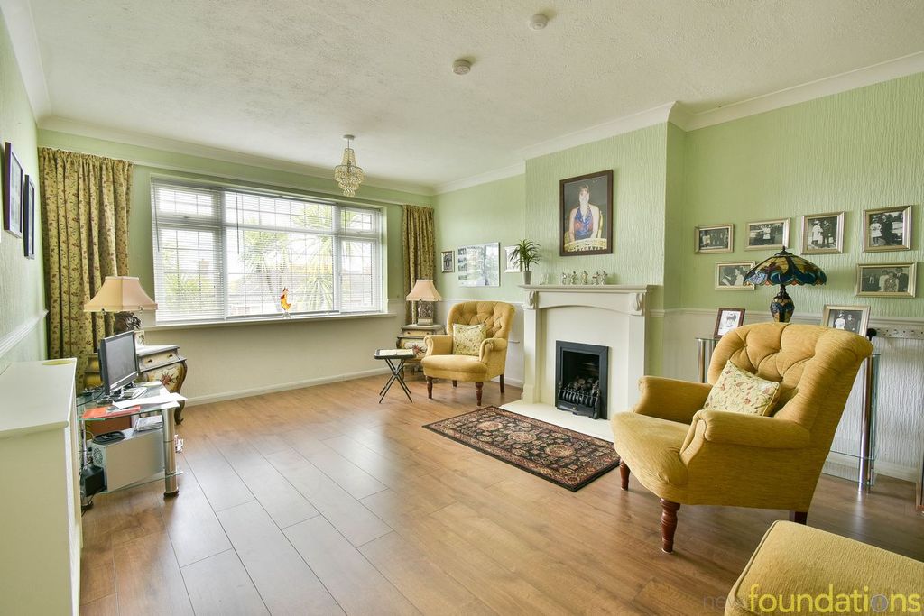 Property photo 3 of 15